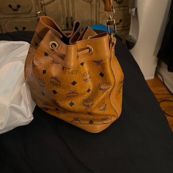 Vintage MCM bucket bag - Picture 3 of 6